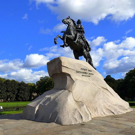 شقة سانت بطرسبرغ  في Sainthouse On Pochtamtskaya المظهر الخارجي الصورة